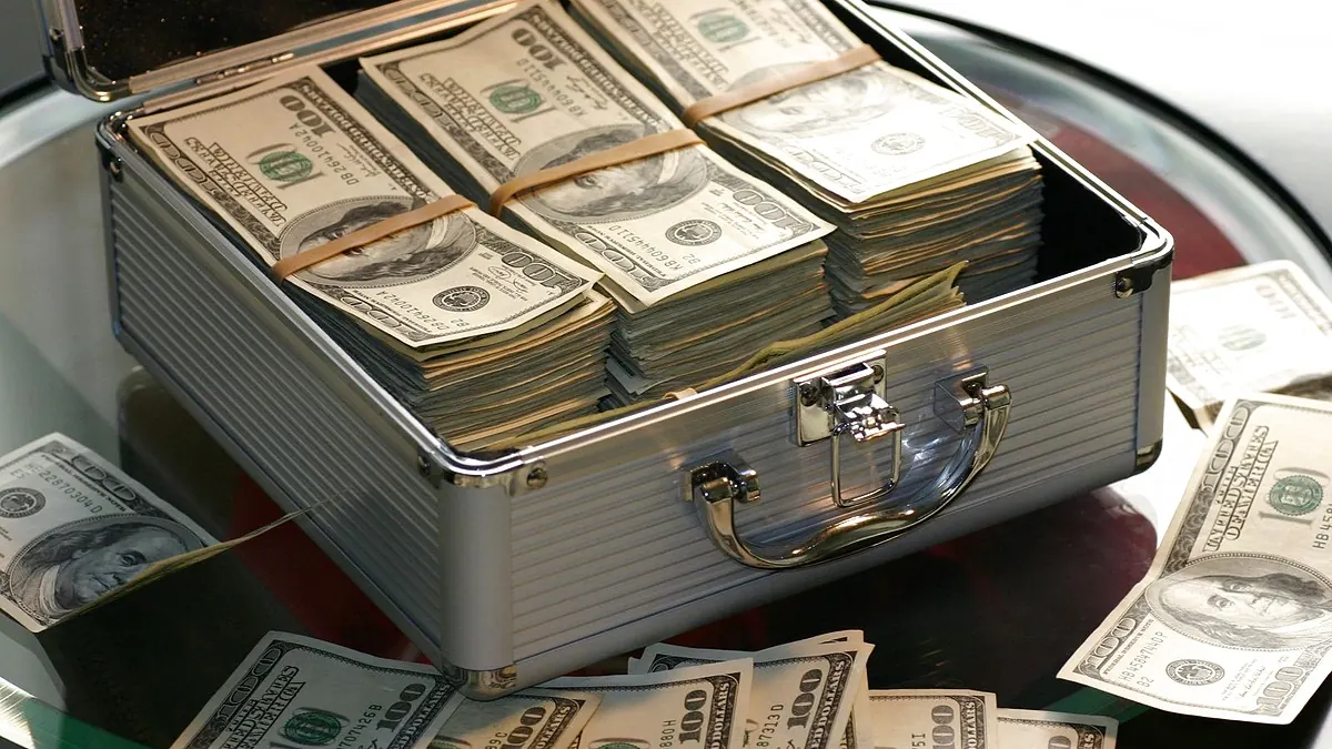 Large-amount USDT cash payout — six-figure ticket window Alanya 2026